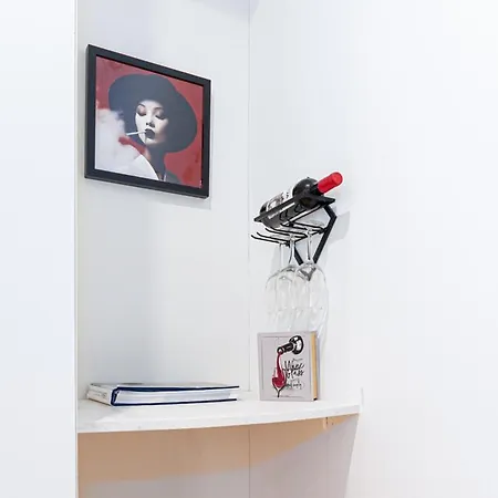 Boutique In The Heart Of ! Lemonn C * Лісабон