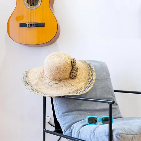 Boutique In The Heart Of ! Lemonn C Apartmán