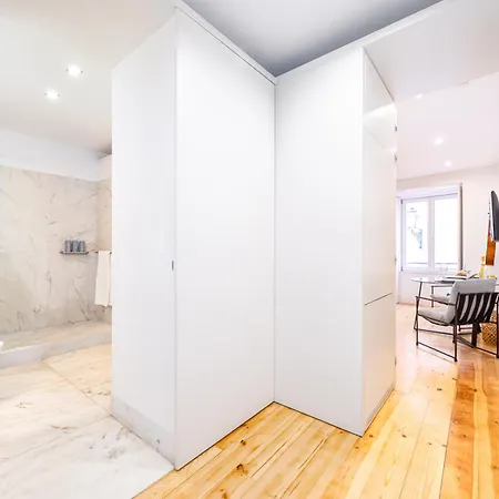 Boutique In The Heart Of ! Lemonn C